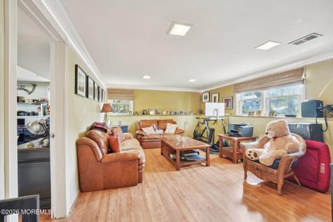 676 Rutgers Place Paramus NJ 07652