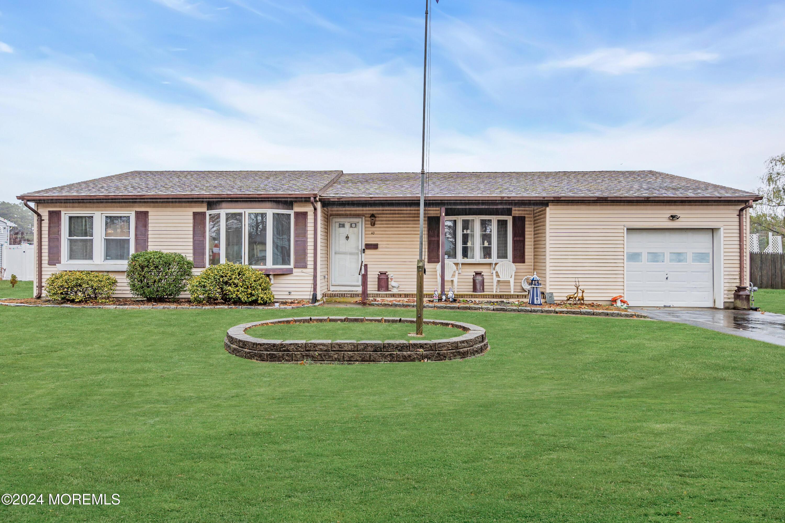 10 Lafayette Court Barnegat NJ 08005