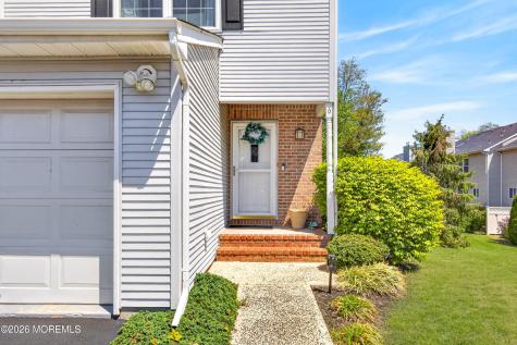 6 Lorenzo Court Matawan NJ 07747