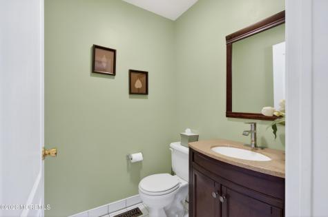 6 Lorenzo Court Matawan NJ 07747