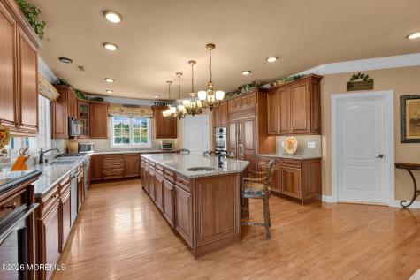 5 Roxy Court Farmingdale NJ 07727
