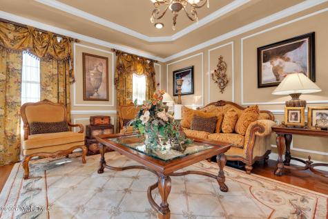 5 Roxy Court Farmingdale NJ 07727