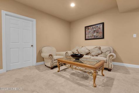 5 Roxy Court Farmingdale NJ 07727