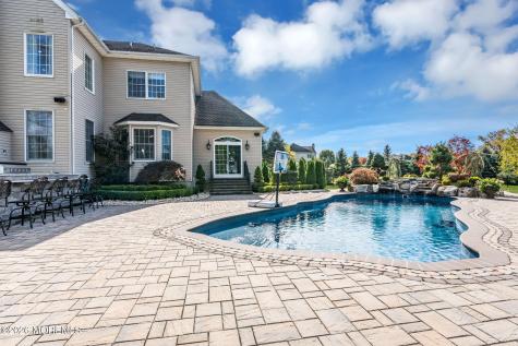 5 Roxy Court Farmingdale NJ 07727