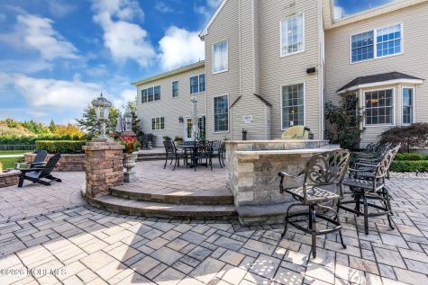 5 Roxy Court Farmingdale NJ 07727
