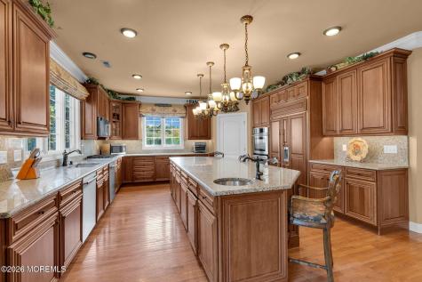5 Roxy Court Farmingdale NJ 07727