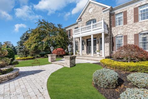 5 Roxy Court Farmingdale NJ 07727