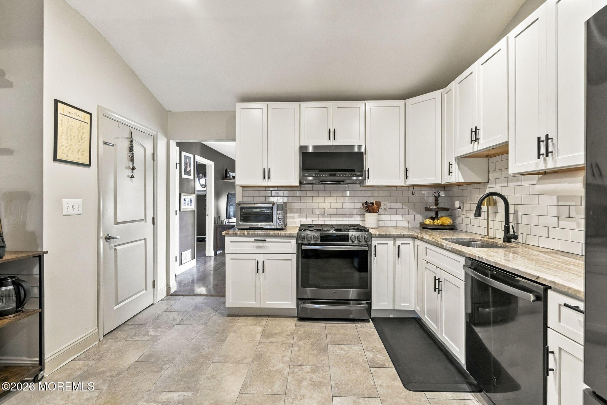 54 Boulevard E Laurence Harbor NJ 07735