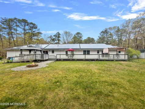 379 E Bird Village Road Jackson NJ 08527