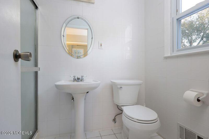 3 Mayflower Drive Red Bank NJ 07701