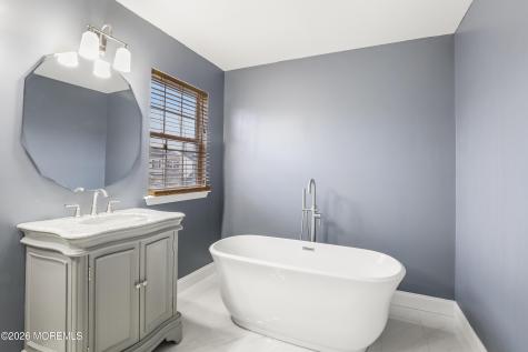 10 Winged Foot Drive Manalapan NJ 07726