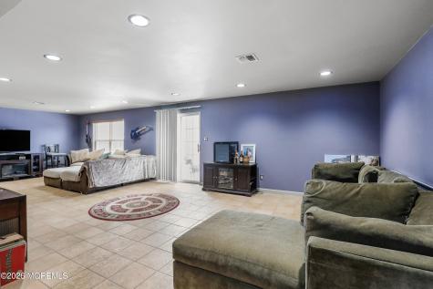 10 Winged Foot Drive Manalapan NJ 07726