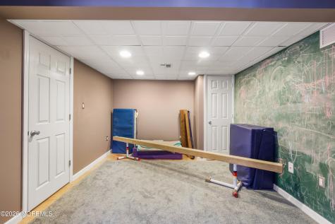 10 Winged Foot Drive Manalapan NJ 07726