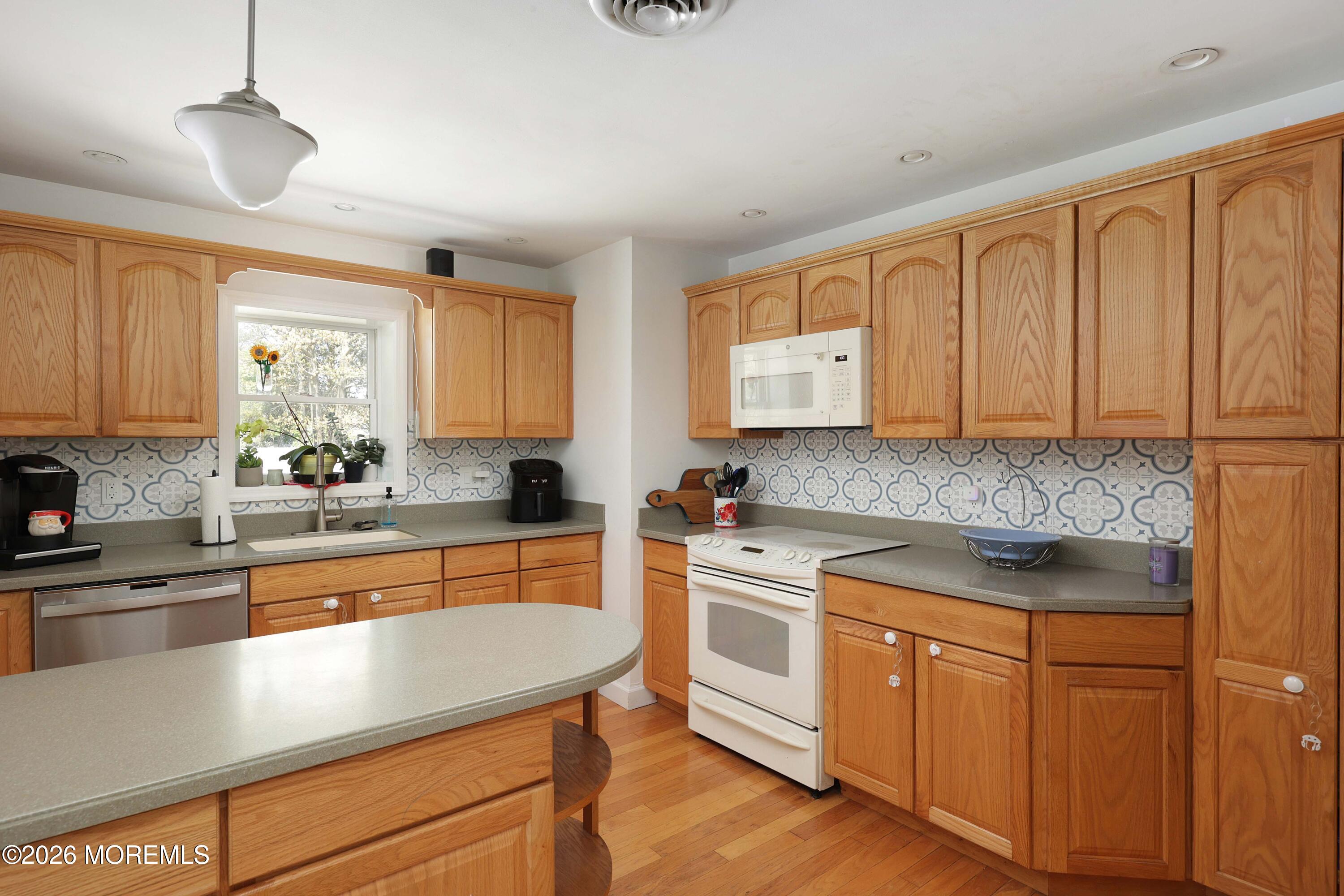 530 E Woodland Avenue Toms River NJ 08753