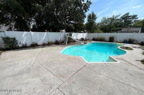 530 E Woodland Avenue Toms River NJ 08753