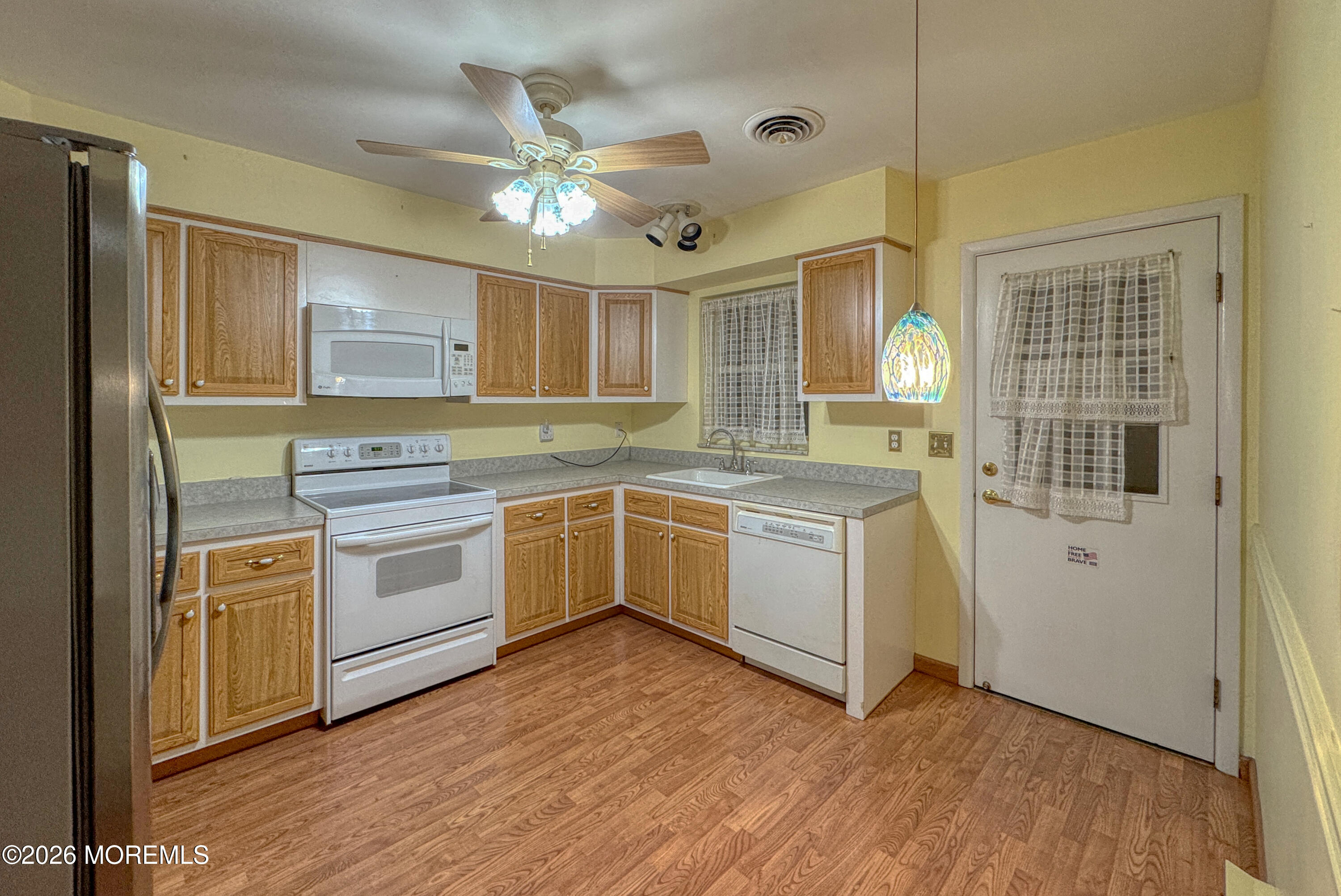 16 Monmouth Lane Whiting NJ 08759