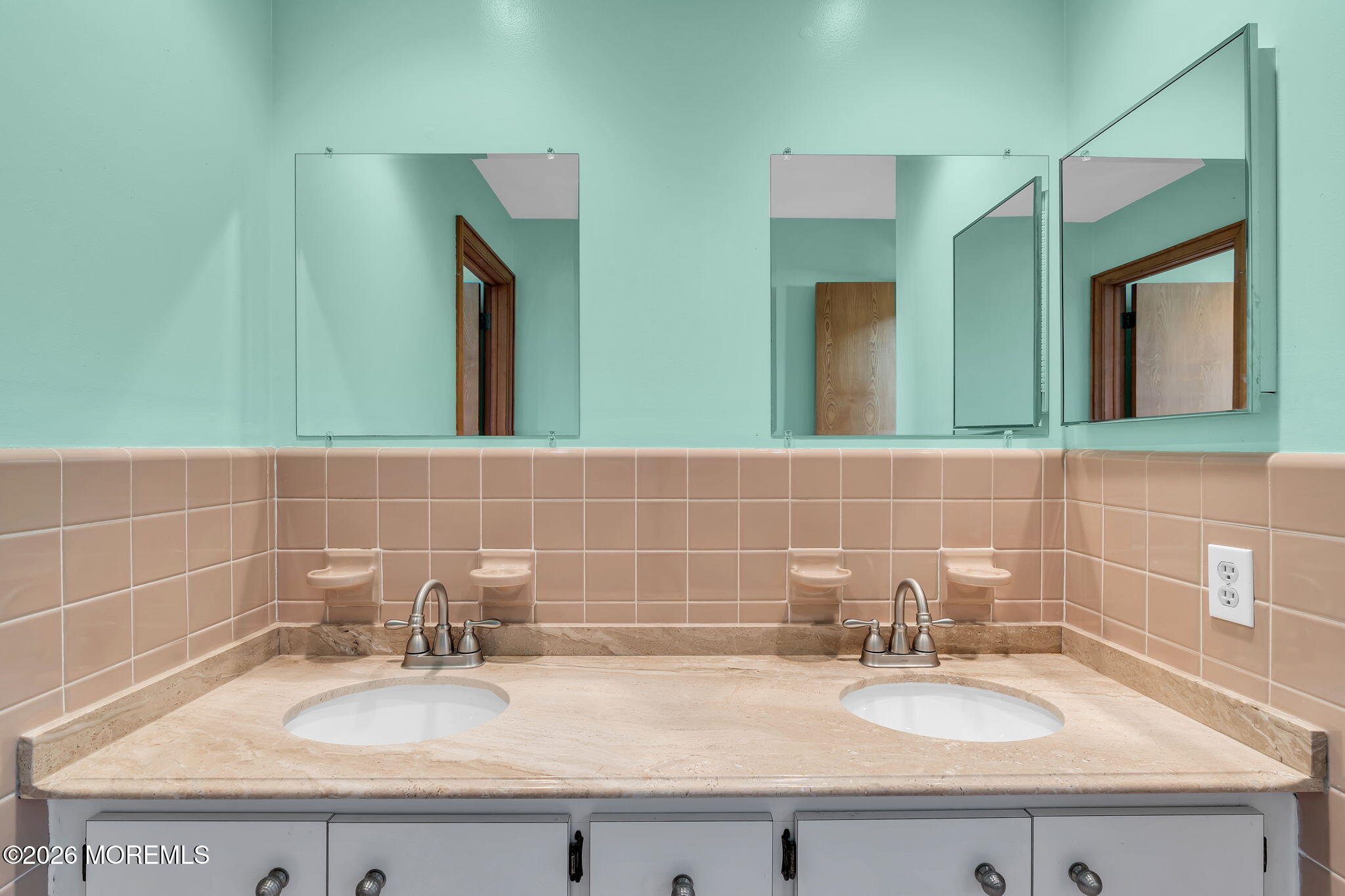15 Oxford Drive Ocean Twp NJ 07712