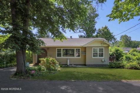 809 Shadylawn Way Cliffwood Beach NJ 07735