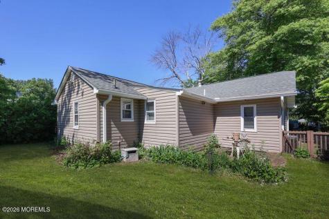 809 Shadylawn Way Cliffwood Beach NJ 07735