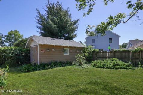 809 Shadylawn Way Cliffwood Beach NJ 07735