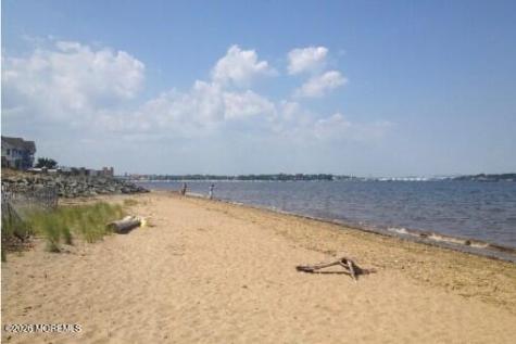 809 Shadylawn Way Cliffwood Beach NJ 07735