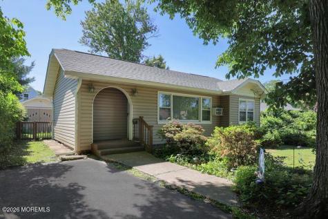 809 Shadylawn Way Cliffwood Beach NJ 07735