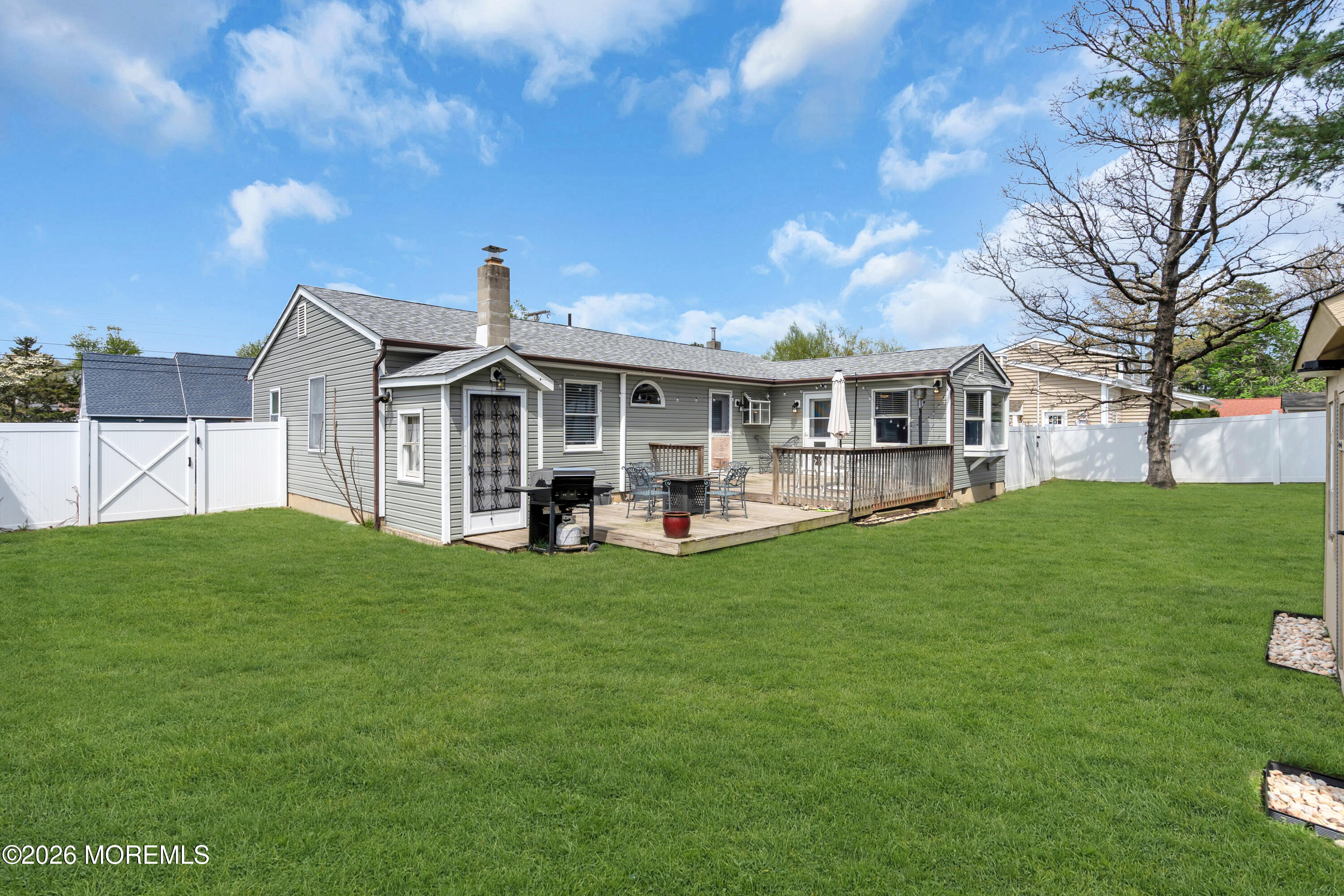 417 Anchor Avenue Beachwood NJ 08722
