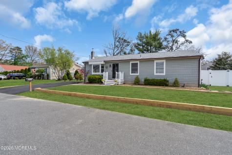 417 Anchor Avenue Beachwood NJ 08722