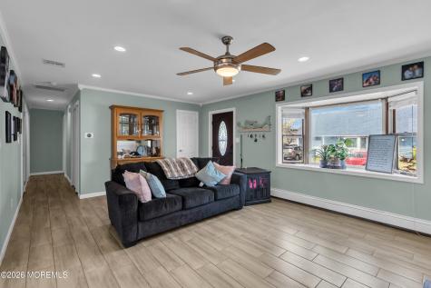 417 Anchor Avenue Beachwood NJ 08722