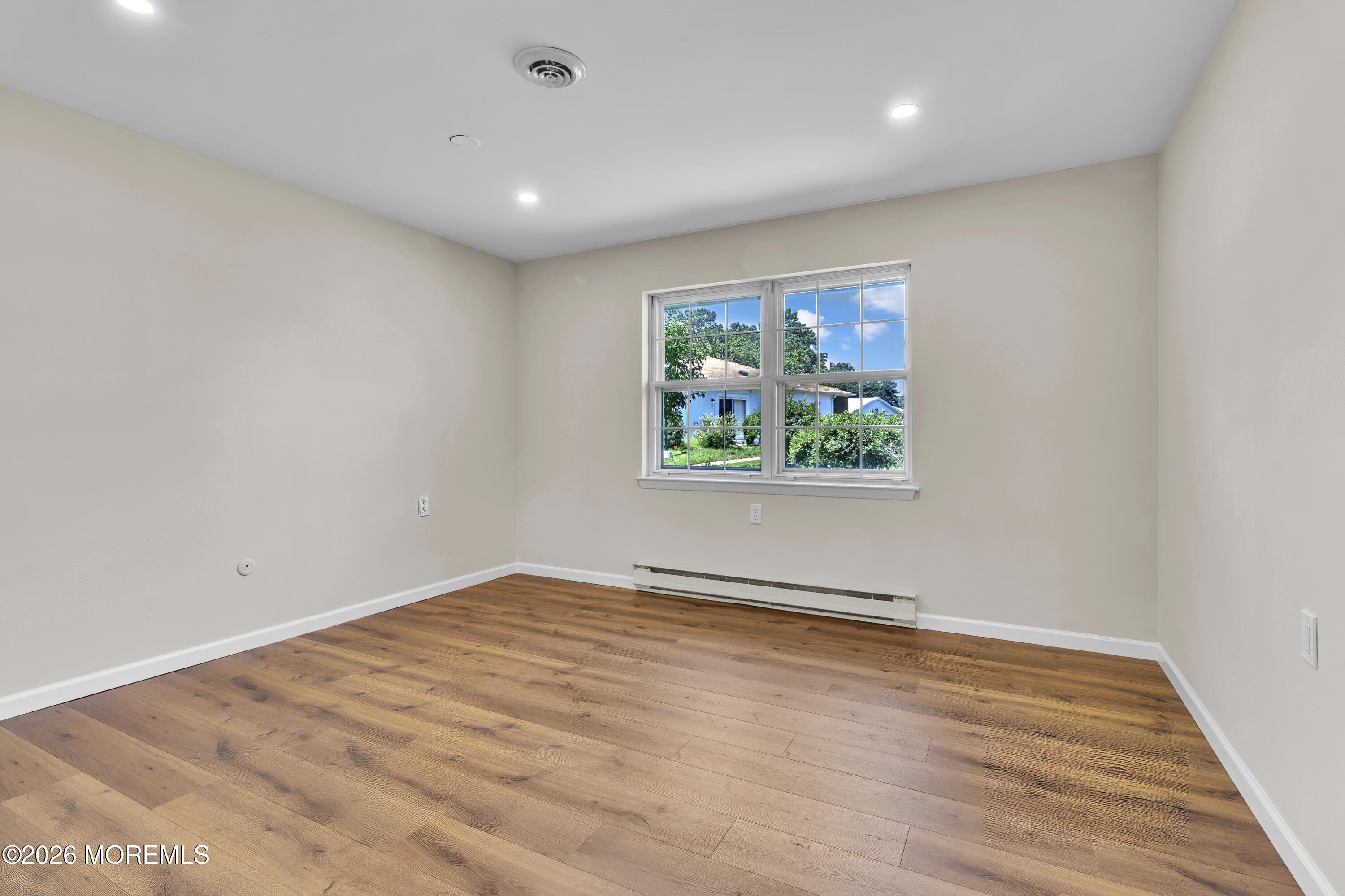 27 Cambridge Circle Manchester NJ 08759