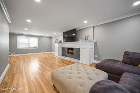 34 Brookside Circle Marlboro NJ 07746