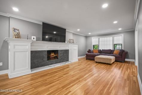 34 Brookside Circle Marlboro NJ 07746