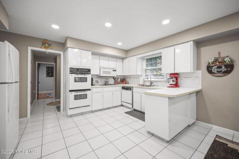 34 Brookside Circle Marlboro NJ 07746