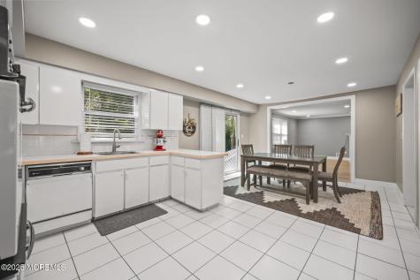 34 Brookside Circle Marlboro NJ 07746