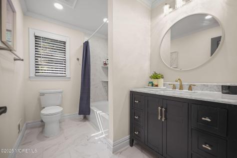 34 Brookside Circle Marlboro NJ 07746