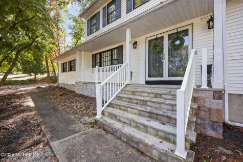 34 Brookside Circle Marlboro NJ 07746