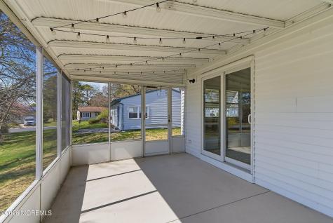 29 Brentwood Street Whiting NJ 08759