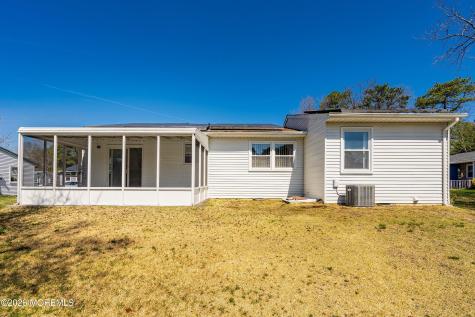 29 Brentwood Street Whiting NJ 08759