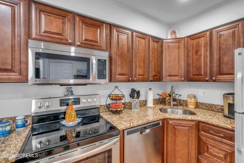 42 Manchester Court Red Bank NJ 07701