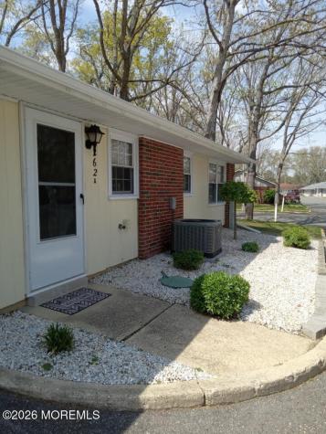 262A Kingston Court Lakewood NJ 08701