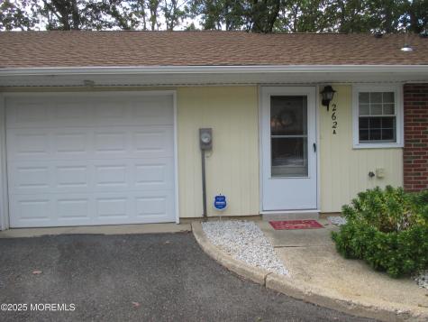 262A Kingston Court Lakewood NJ 08701