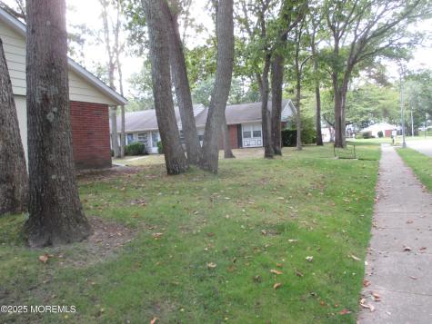 262A Kingston Court Lakewood NJ 08701