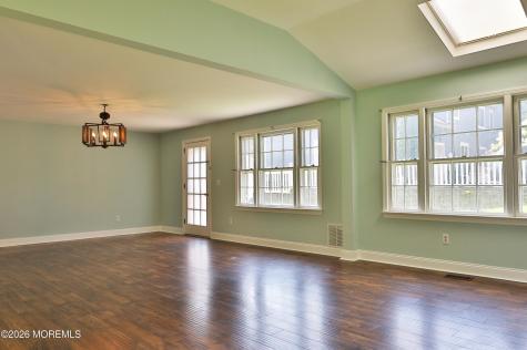 260 Harding Road Red Bank NJ 07701