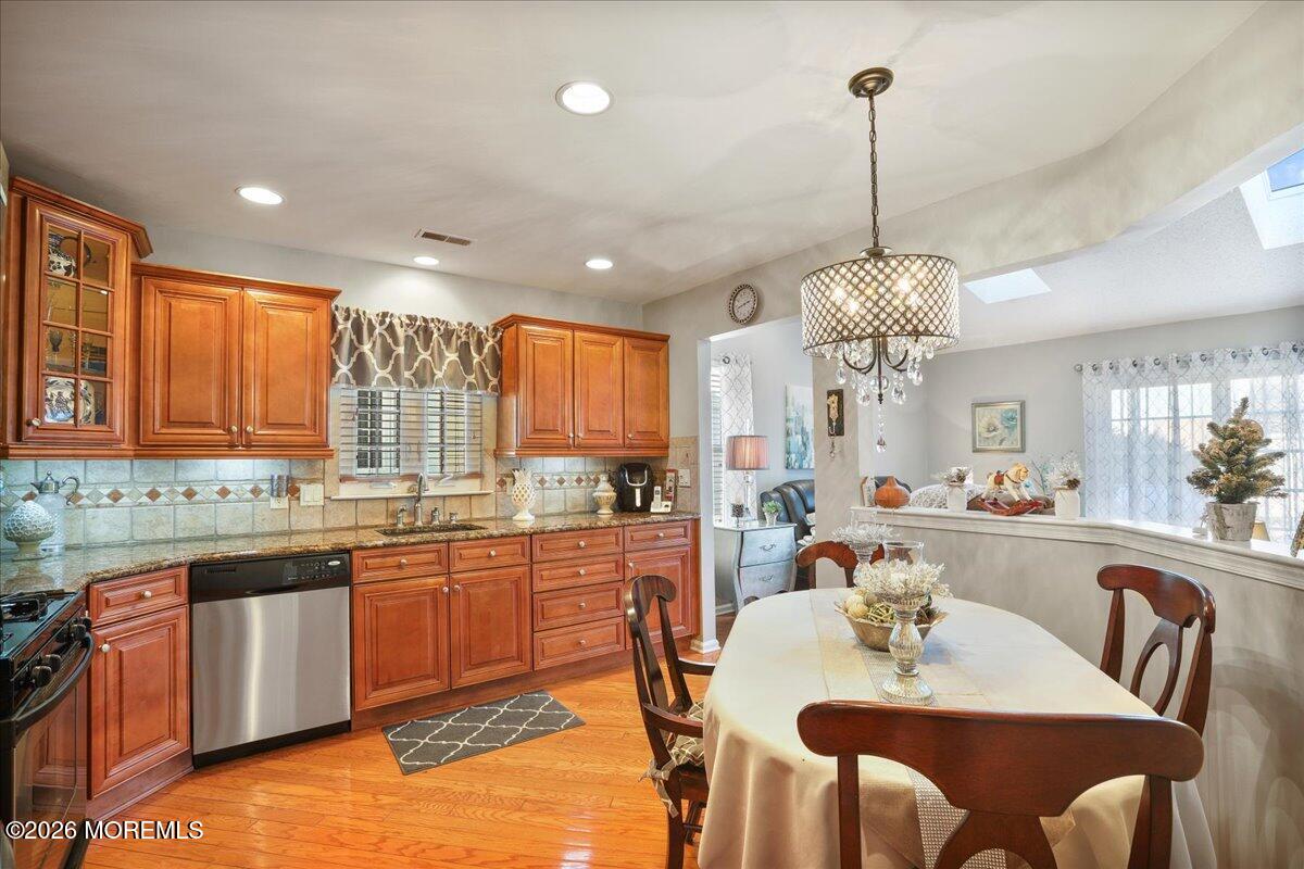 5 Manchester Court Jackson NJ 08527