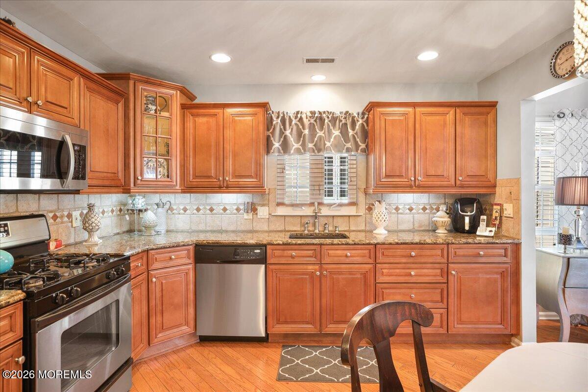 5 Manchester Court Jackson NJ 08527