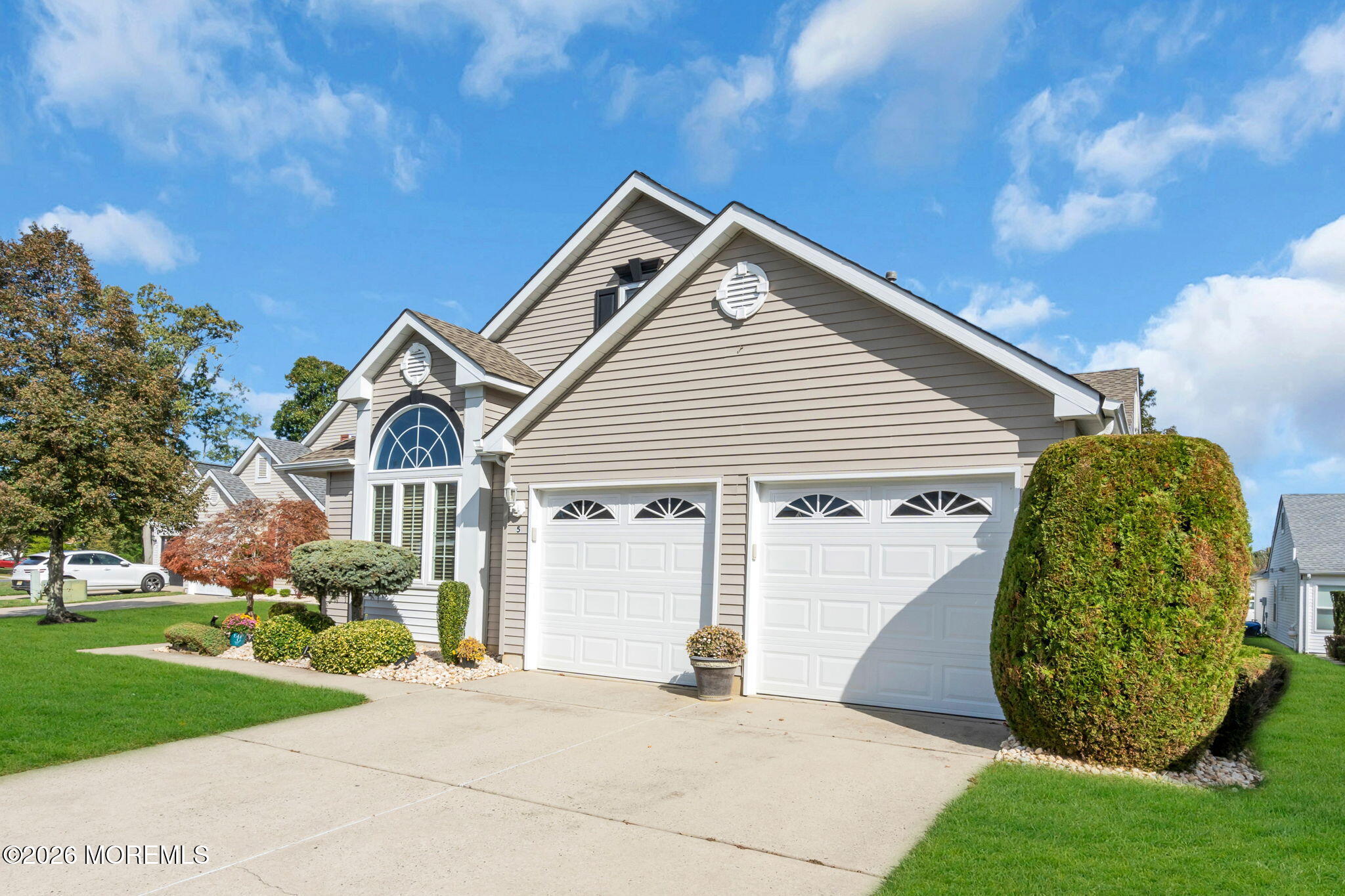 5 Manchester Court Jackson NJ 08527
