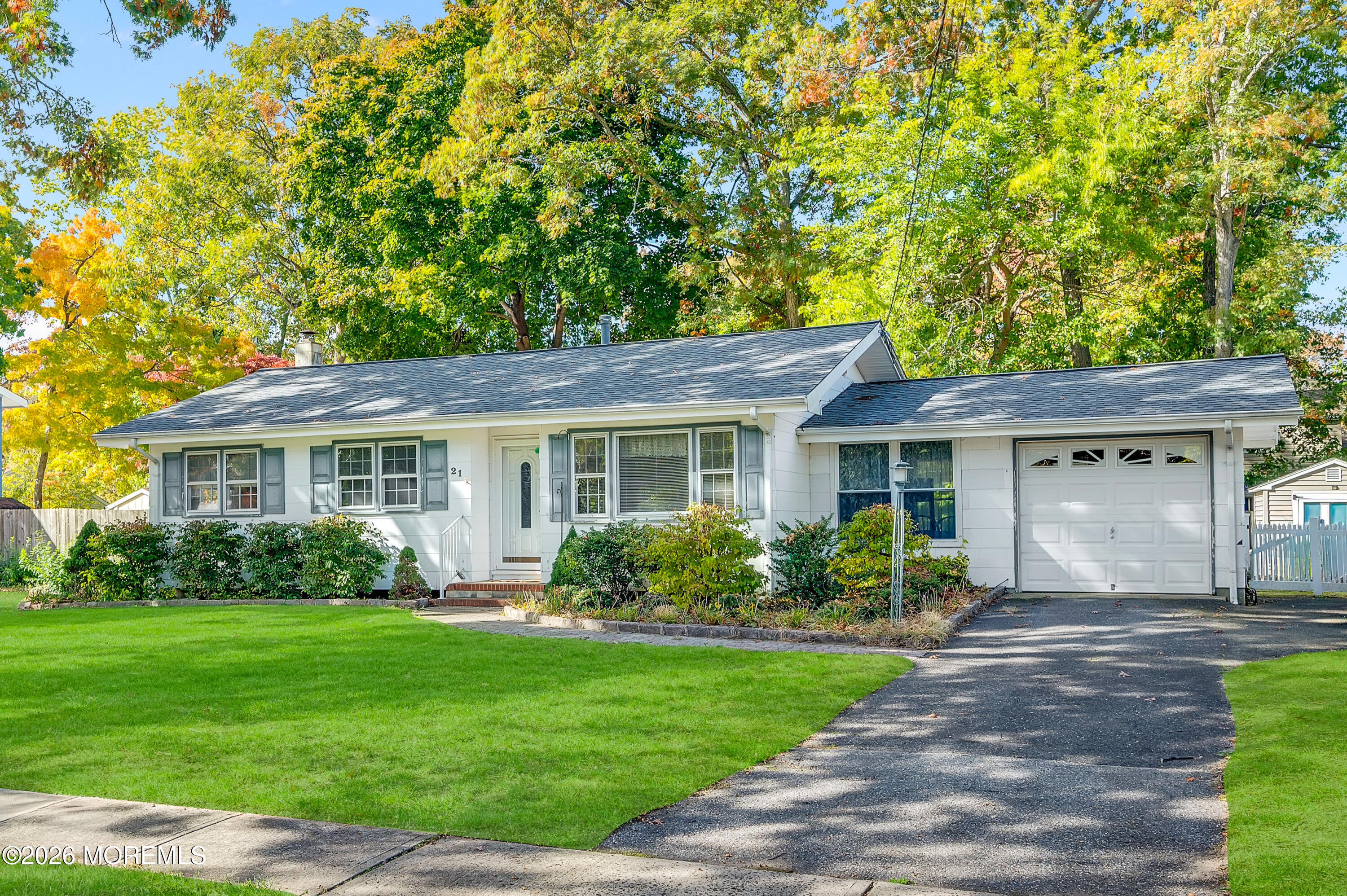 21 Oak Ridge Parkway Toms River NJ 08755