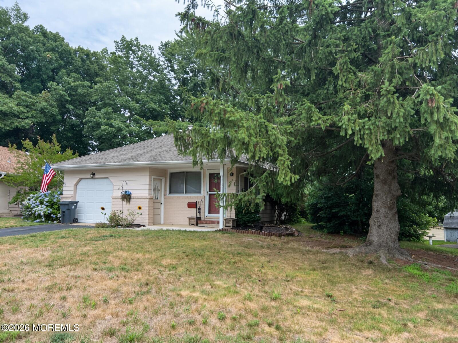 28 Mount Rainier Drive Toms River NJ 08753