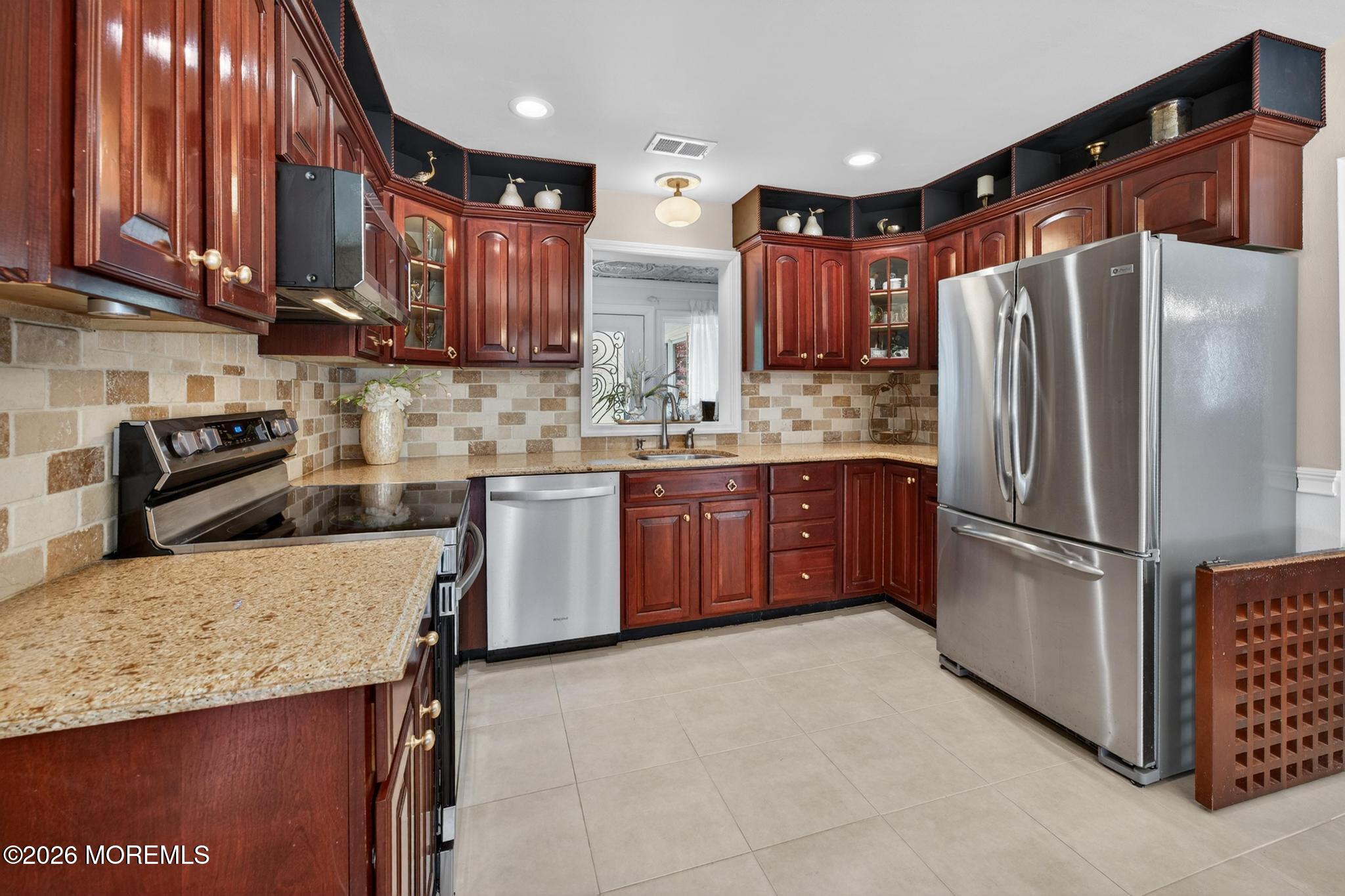 11 Inwood Place Aberdeen NJ 07747