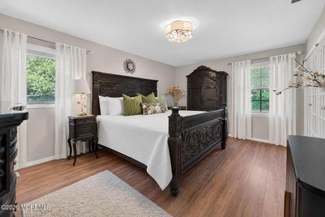 11 Inwood Place Aberdeen NJ 07747